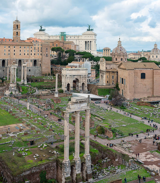 Forum Romanum in Rome - Фото, зображення