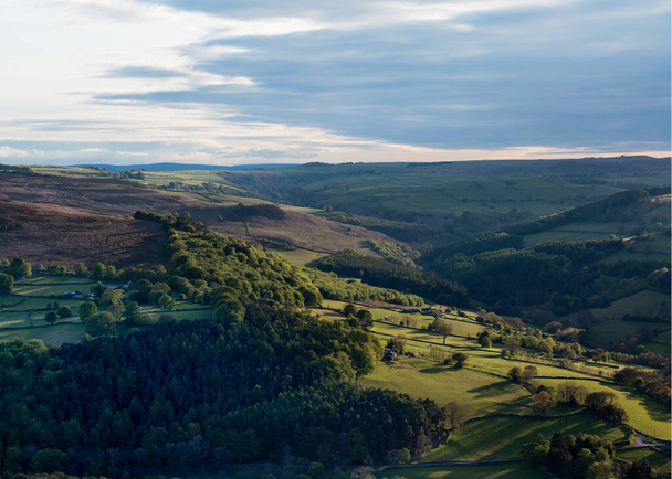 Dramatic view in the national park "Peak District" on the sunset in Summer - 写真・画像