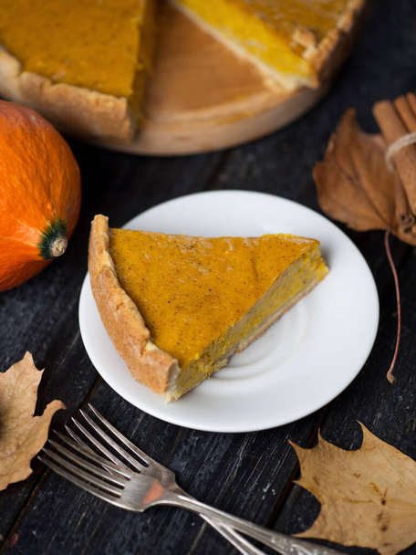 Traditional American pumpkin pie for thanksgiving in the fall. Delicious homemade cake - Photo, Image
