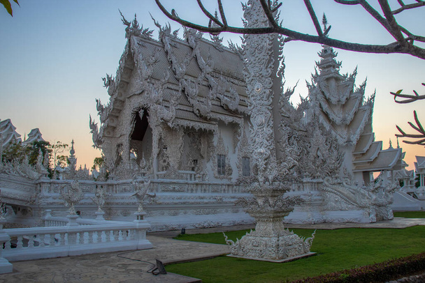 Таїланд. Чан Рай. Білий храм - Фото, зображення