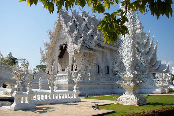 Thaimaassa. Chiang Rai. Valkoinen temppeli - Valokuva, kuva
