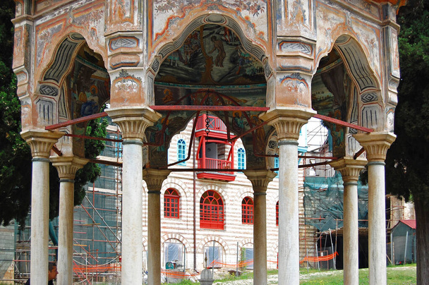 Svatá hora Athos v řečtině (Hagion Oros) byla zapsána na seznamu světového dědictví. Hilandarský klášter je srbský ortodoxní klášter na pohoří Athos. - Fotografie, Obrázek