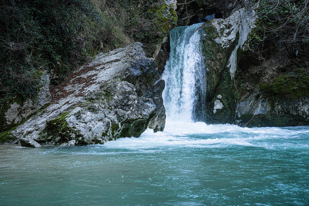 Waterfall on Lake Saint Benedict near city of Subiaco in Italy - Foto, imagen