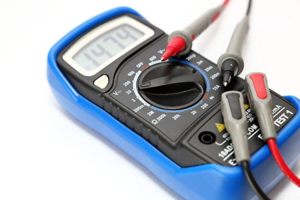 Instrumento de medición de corriente y voltaje - Foto, Imagen