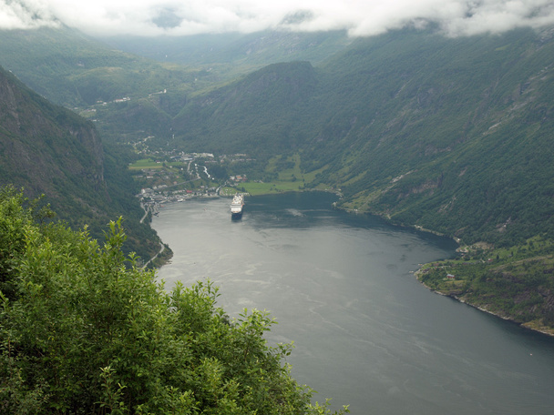 Geiranger Fjord - Фото, зображення