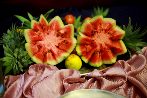 Ινδικό στυλ μικτή σαλάτα φρούτων και λαχανικών. Υγιή συνταγή τροφίμων . - Φωτογραφία, εικόνα