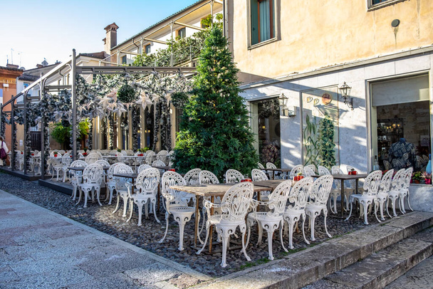 Bar na náměstí v Bassano del Grappa - Fotografie, Obrázek
