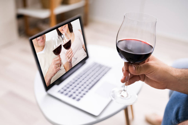 Virtual Wine Tasting Using Laptop. Online Party And Drinks - Фото, зображення