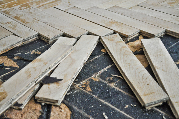 egy régi fából készült padló rekonstrukciója - Fotó, kép