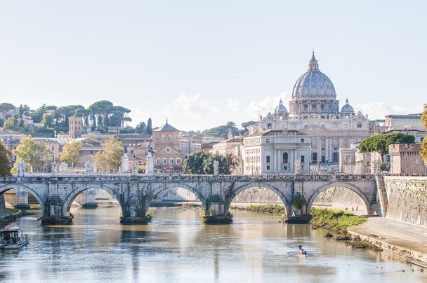 Понте-Сант'Анджело (міст Адріана) в Римі, Італія, - Фото, зображення