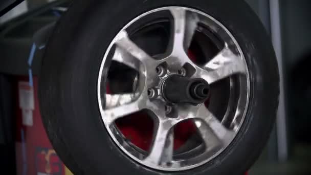rotující pneumatiky - Záběry, video