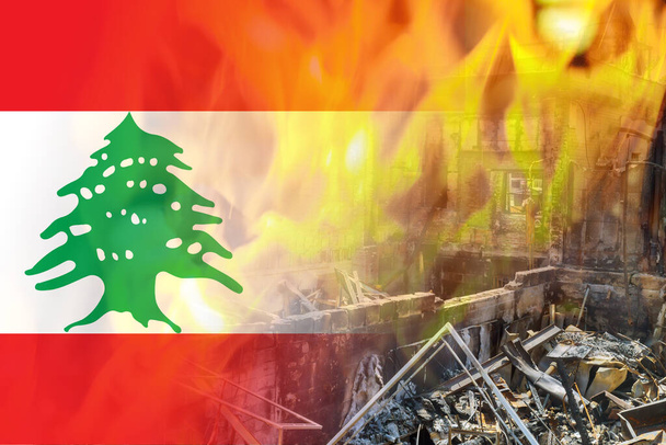 Destruction de Beyrouth après l'explosion tragique qui s'est produite dans le port de Beyrouth sur le drapeau national du Liban - Photo, image