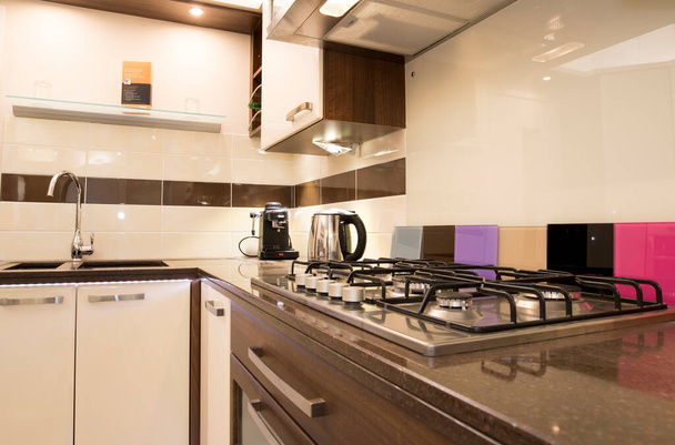 Neue moderne Kücheneinrichtung - Foto, Bild