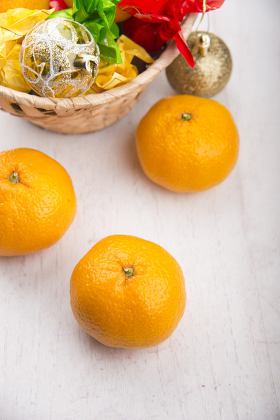 sweet fresh tangerine on the kitchen table - Foto, afbeelding