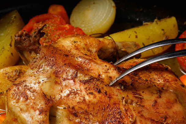 Pečené kuře se zeleninou - Fotografie, Obrázek