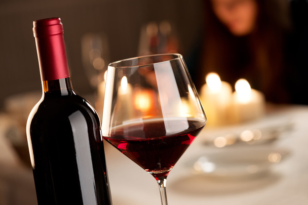 Wine tasting at restaurant - Foto, Imagen