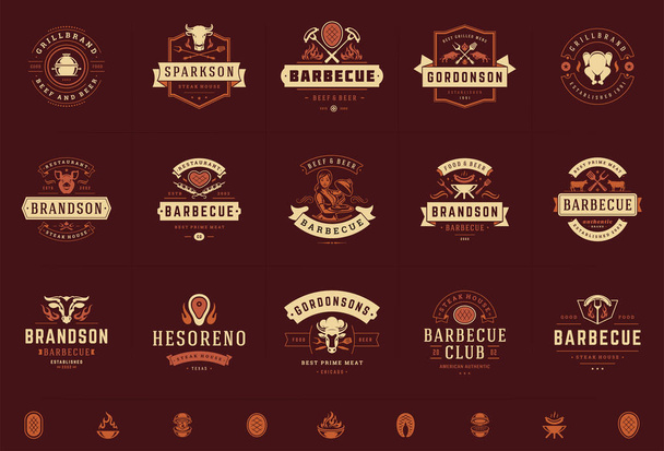 Logos de grillades et de barbecues illustrant vectoriellement des badges de menu de steak house ou de restaurant avec des silhouettes de grillades - Vecteur, image