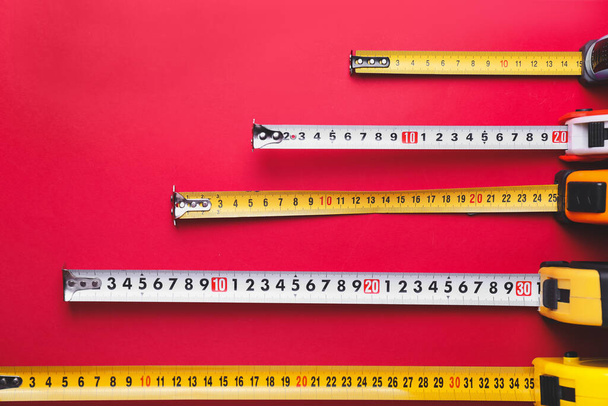 Měření pásků na barevném pozadí - Fotografie, Obrázek