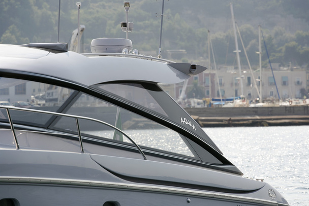 Italia, Napoli, Aqua 54 'yacht di lusso, hardtop
 - Foto, immagini