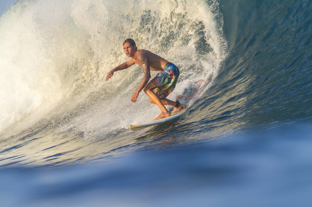 Surfer auf den Wellen - Foto, Bild