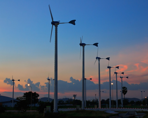 Turbine produisant des énergies renouvelables, en Thaïlande
. - Photo, image
