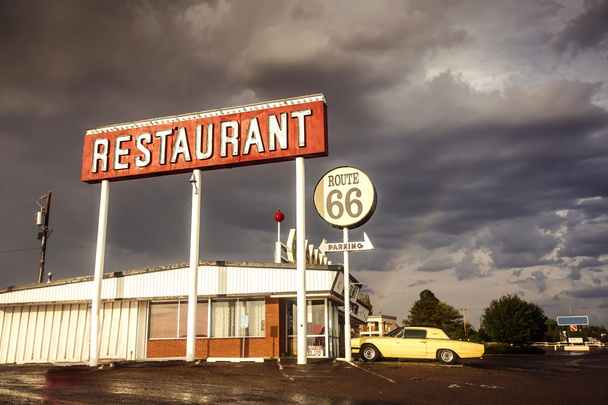 Restaurant sign along historic Route 66 - Φωτογραφία, εικόνα