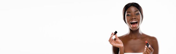 podekscytowany Afryki nagie kobieta z szminka izolowane na biały, panoramiczny strzał - Zdjęcie, obraz