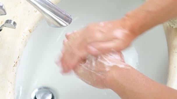 Шаги мытья рук, правильный метод - Кадры, видео