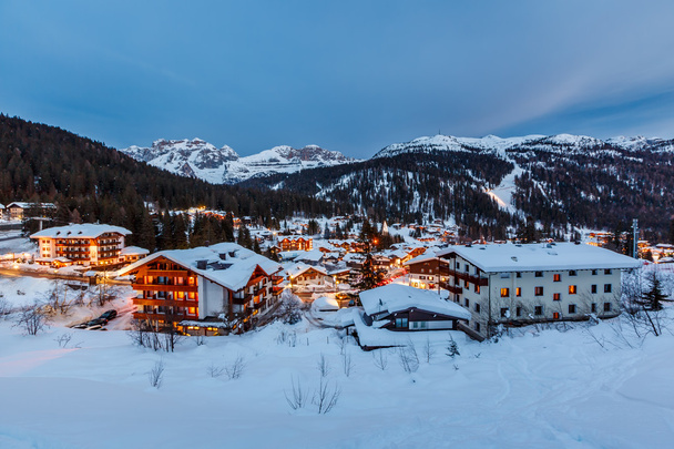 Illuminated Ski Resort of Madonna di Campiglio in the Evening, I - Foto, immagini