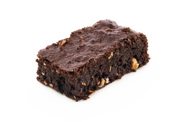 Brownie-Stücke auf weißem Hintergrund. Köstlicher Schokoladenkuchen. - Foto, Bild