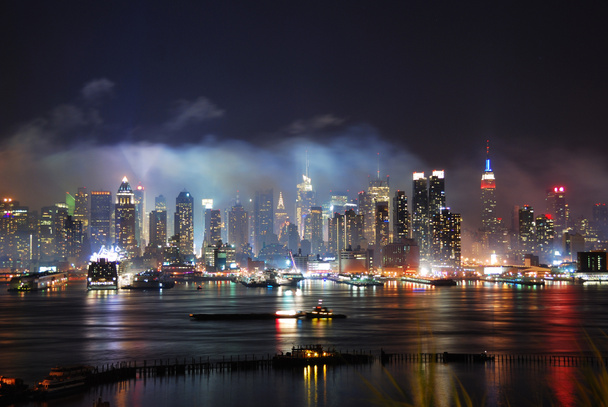 New York'un manhattan sonra havai fişek gösterisi - Fotoğraf, Görsel