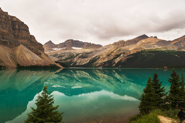 Krajobraz przyrodniczy w Parku Narodowym Banff, Kanada - Zdjęcie, obraz