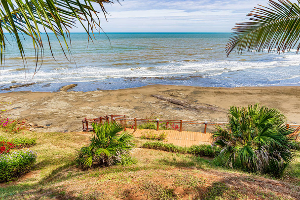 Widok na plażę w Las Tablas, Półwysep Azuero, Panama. - Zdjęcie, obraz