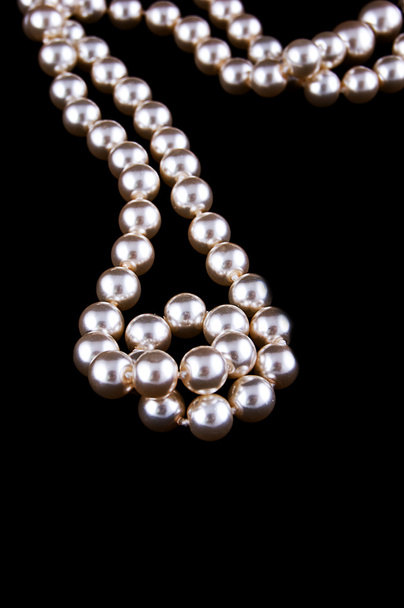 Collier perles ivoire
 - Photo, image