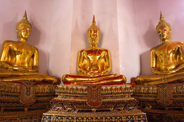 Kolme buddha patsasta
 - Valokuva, kuva