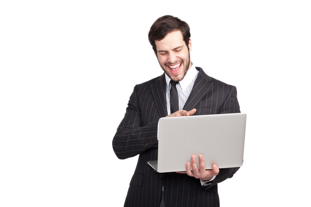 empresário sorrindo para seu laptop
 - Foto, Imagem