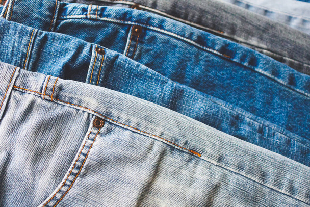 jeans blu denim stack texture sfondo primo piano - Foto, immagini