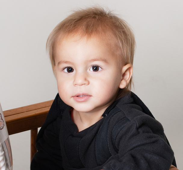 πορτρέτο του ένα όμορφο μικρό αγόρι - Φωτογραφία, εικόνα