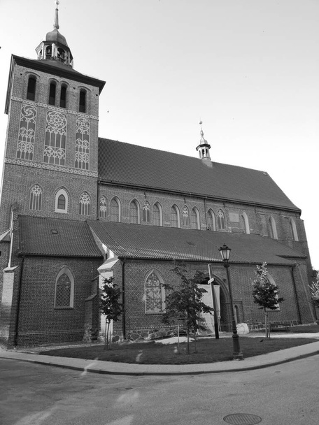 Iglesia de San Juan Evangelista y Nuestra Señora de Czestochowa en Bartoszyce, Polonia. - Foto, Imagen