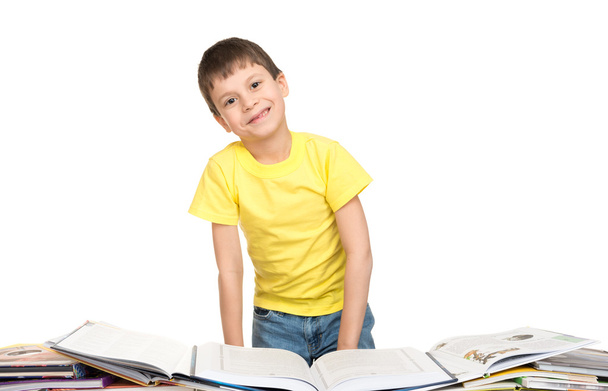 chłopiec czytać książki - Zdjęcie, obraz