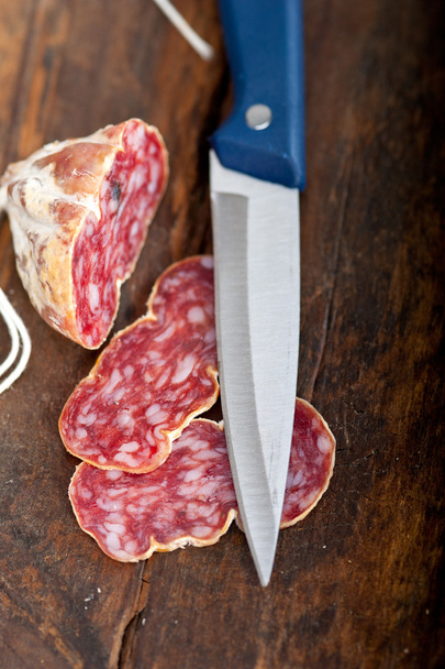 pressato ιταλική salame πιέζεται σε φέτες - Φωτογραφία, εικόνα