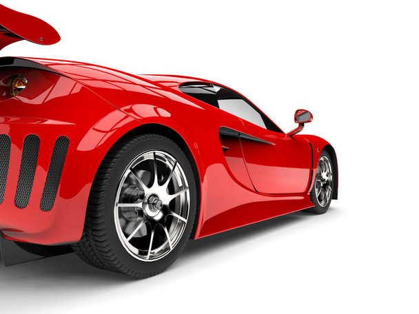 Современный алый красный спортивный суперкар - заднее колесо крупным планом - Фото, изображение