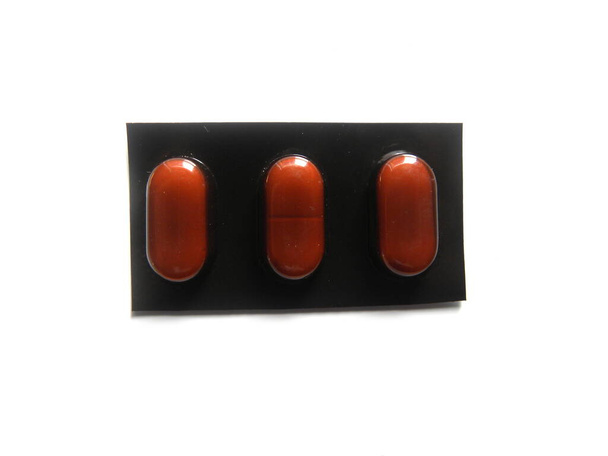 Léky tableta proužek na bílém pozadí - Fotografie, Obrázek