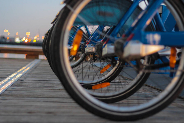 Programa de compartilhamento de bicicleta urbana na cidade de Melbourne, Austrália
 - Foto, Imagem