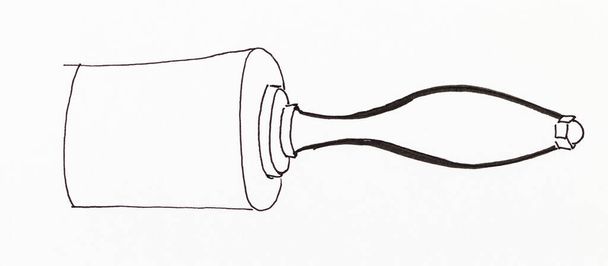 nylon hamer voor leder gesneden met de hand getekend door zwarte stift op wit papier - Foto, afbeelding
