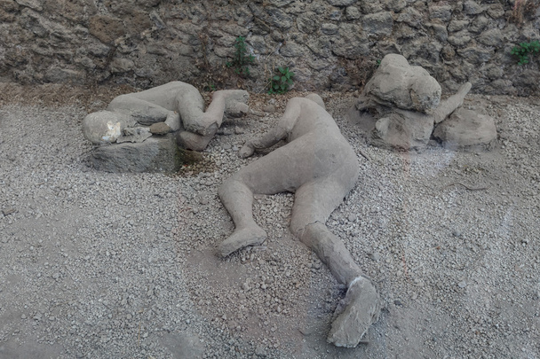 Человек умер в Помпеях
 - Фото, изображение