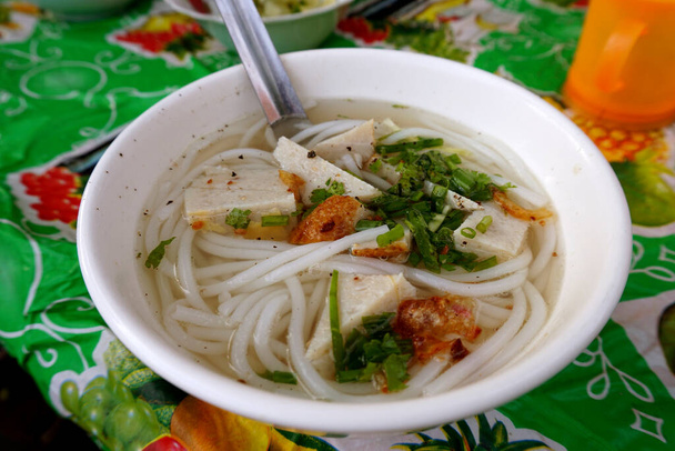 Pouliční jídlo ve Vietnamu (Bun Cha Ca Phan Thiet) - Fotografie, Obrázek