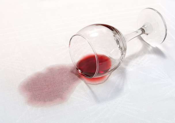 Spilled wineglass - Photo, image