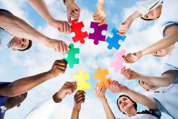 Medical Doctor Puzzle Group Circle. Work Together - Valokuva, kuva
