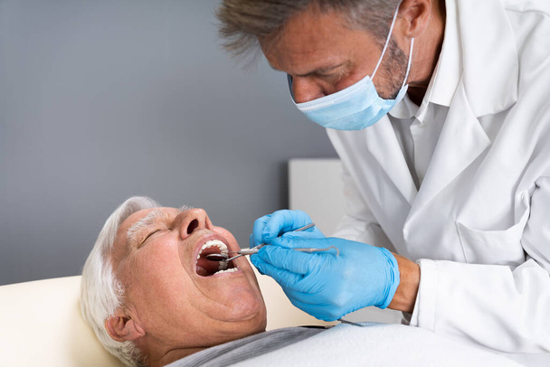 Dental Hygiene And Dentist Care For Old Senior Man - Foto, imagen